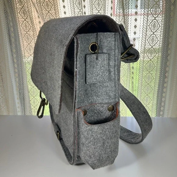 SCOUT Felt Crossbody diaper Bag Buckle Flap Grey Orange Interior changing pad - Picture 9 of 13